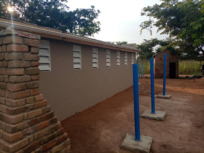 Eine neue Sanitäranlage für die Schule in Ihemelo. 
